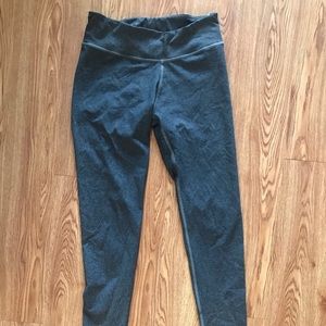 High waisted over ankle grey leggings w/ pocket